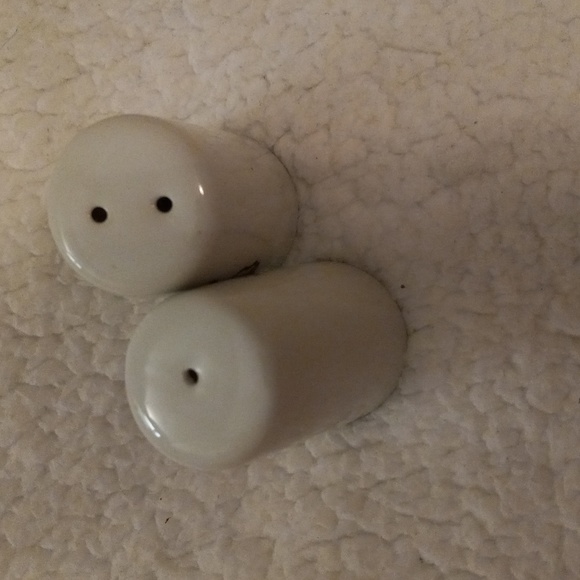 Vintage Dallas Texas State Flag Salt and Pepper Shaker Set Made in Taiwan - Picture 5 of 6